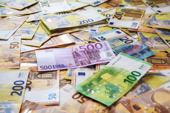 discover effective money-saving tips and strategies to help you manage your finances better. learn how to budget wisely, cut unnecessary expenses, and maximize your savings for a more secure financial future.