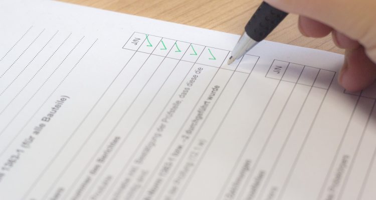 stay organized and never forget essential items again with our comprehensive shopping checklist. perfect for groceries, clothing, or any shopping trip, streamline your experience and make sure you have everything you need.