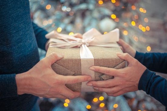 discover a wide selection of affordable gifts that everyone will love. from unique surprises to thoughtful presents, find the perfect gift for any occasion without breaking the bank!
