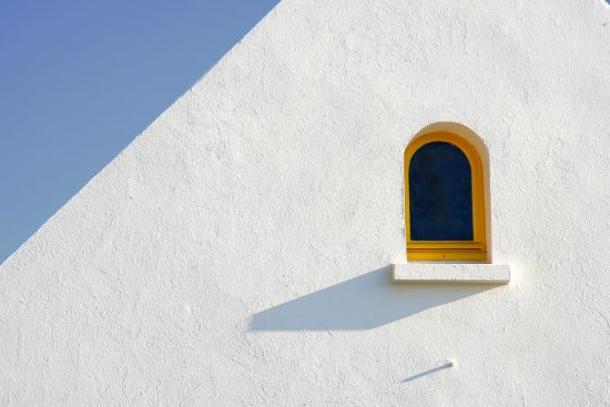 discover the principles of minimalism and how it can transform your life by promoting simplicity, reducing clutter, and enhancing personal fulfillment. embrace a minimalist lifestyle for a clearer mind and a more meaningful existence.